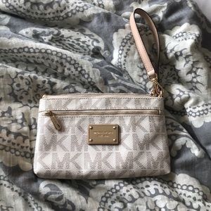Michael Kors wristlet